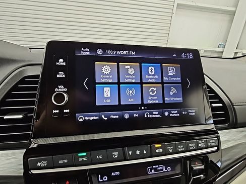 Used 2025 Honda Odyssey Elite image 18
