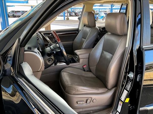 Used 2016 Lexus GX 460 w/ Premium Package image 7