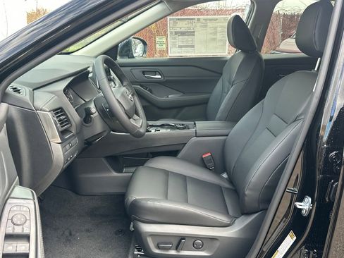 New 2026 Nissan Rogue SV image 9