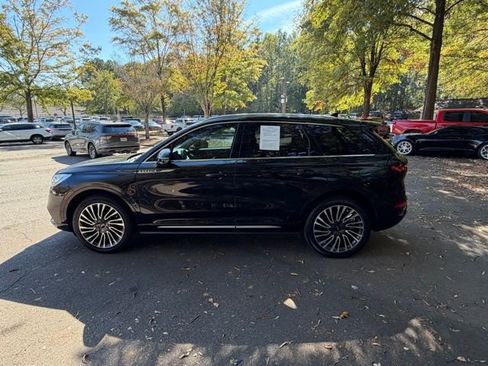 Certified 2022 Lincoln Corsair Reserve w/ Equipment Group 201A image 3