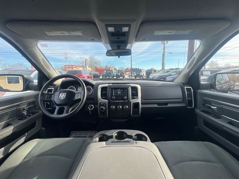 Used 2020 RAM 1500 Classic SLT image 15