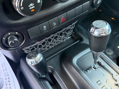 Used 2015 Jeep Wrangler Sport AWD/4WD image 21