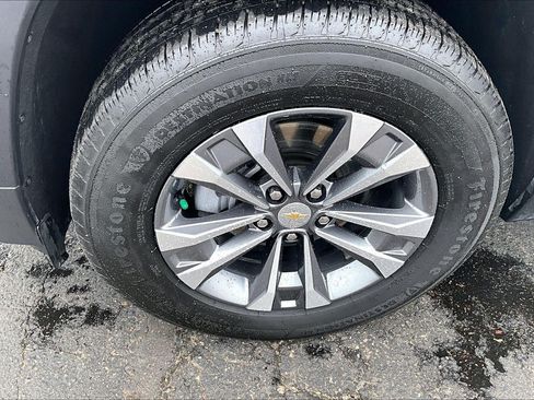 Used 2026 Chevrolet Equinox LT FWD image 9
