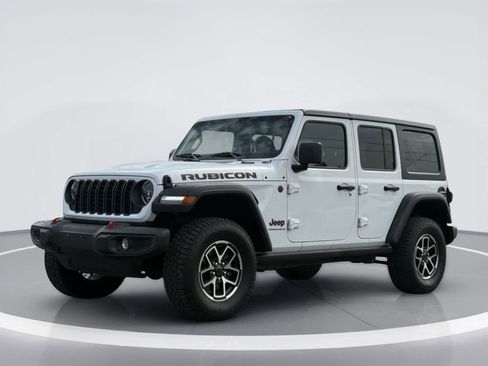 Used 2024 Jeep Wrangler Unlimited Rubicon AWD/4WD image 2