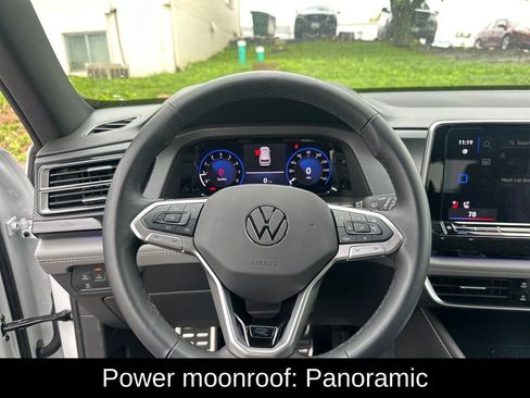 Used 2025 Volkswagen Atlas Cross Sport SEL R-Line AWD/4WD image 11