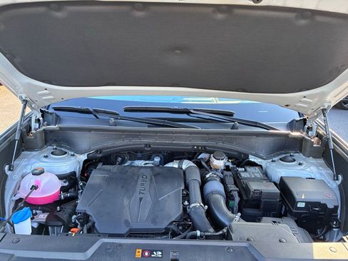 Used 2024 Hyundai Santa Fe Calligraphy image 9