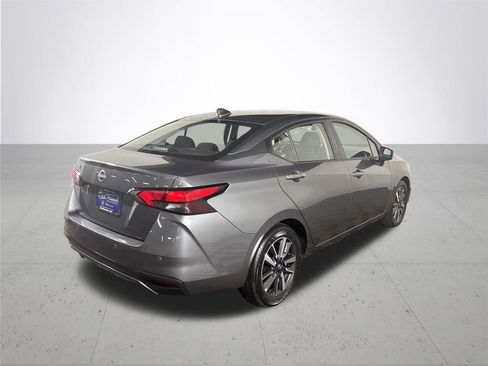 Used 2025 Nissan Versa SV image 6