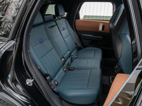 Used 2025 MINI Cooper Countryman S w/ Comfort Package Max image 42