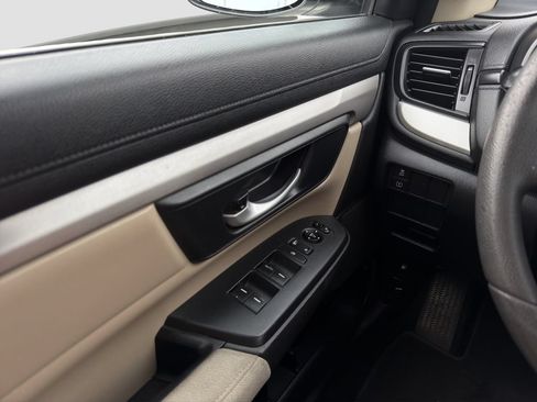 Used 2017 Honda CR-V LX image 12
