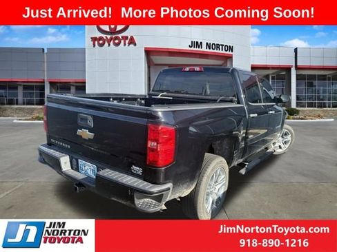 Used 2018 Chevrolet Silverado 1500 Custom w/ Custom Value Package RWD image 6