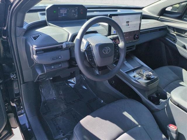 Used 2026 Toyota C-HR AWD/4WD image 10