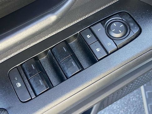 Used 2026 Toyota 4Runner SR5 AWD/4WD image 19