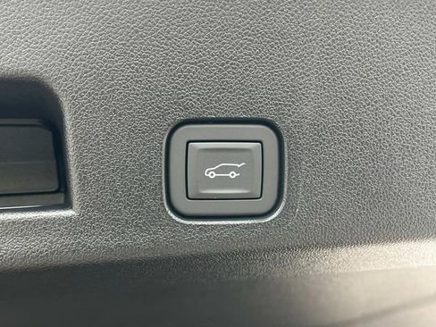 New 2026 GMC Acadia Elevation image 8