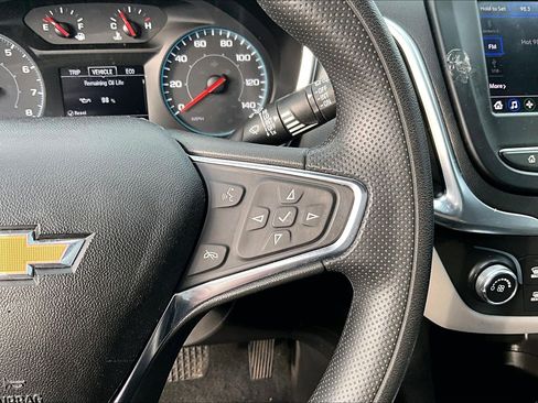 Used 2021 Chevrolet Equinox LS w/ LS Convenience Package image 19