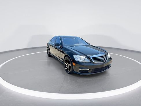 Used 2011 Mercedes-Benz S 63 AMG image 2