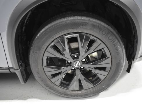 Certified 2023 Nissan Rogue SV w/ SV Premium B Package AWD/4WD image 10