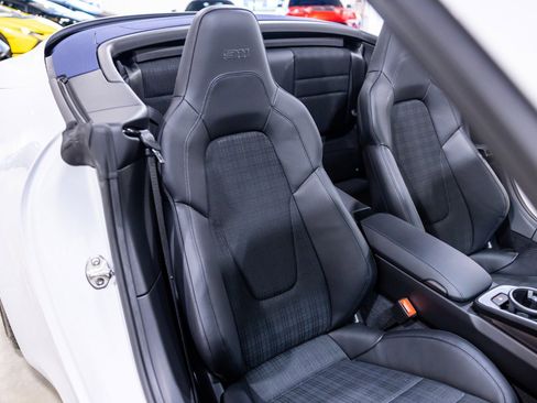 Used 2026 Porsche 911 Carrera T RWD image 31