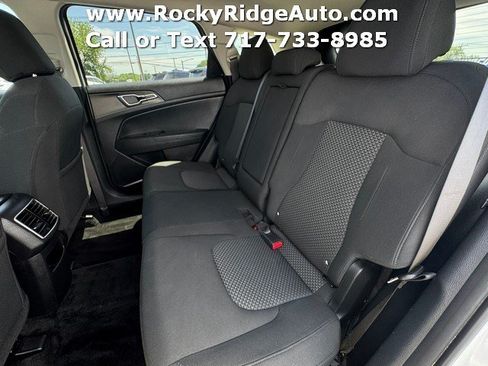 Used 2023 Kia Sportage LX AWD/4WD image 15