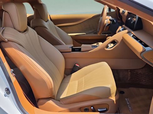 Used 2024 Lexus LC 500 Coupe w/ Touring Package RWD image 16