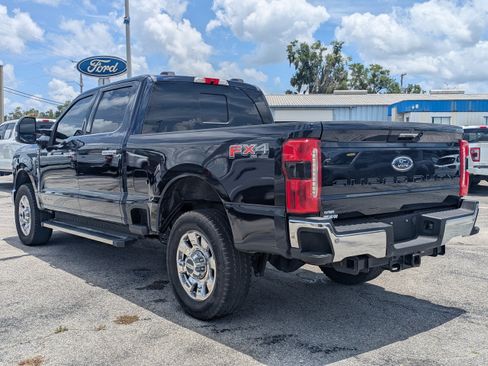 Used 2023 Ford F350 Lariat w/ Chrome Package AWD/4WD image 6