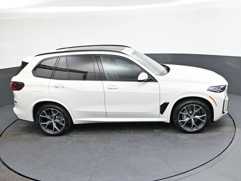 Used 2026 BMW X5 xDrive40i w/ M Sport Package AWD/4WD image 18
