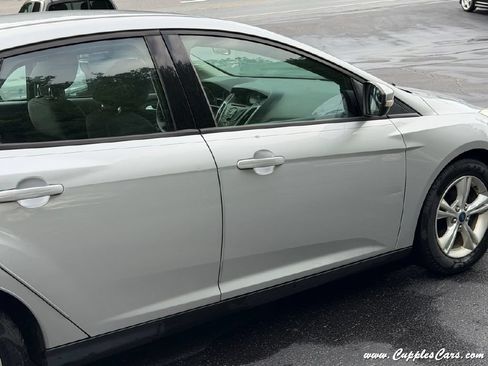 Used 2014 Ford Focus SE FWD image 30