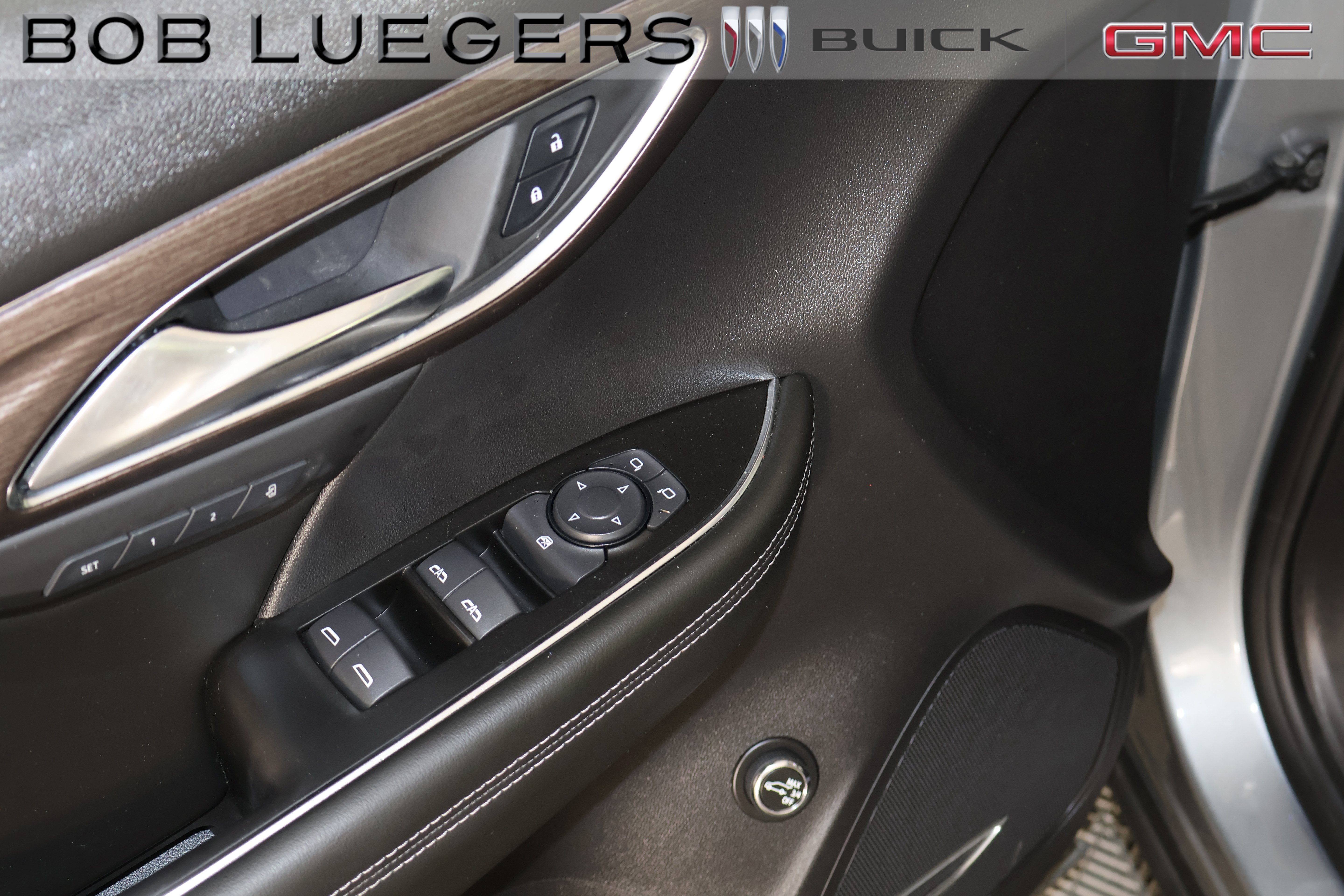 Certified 2023 Buick Envision Avenir AWD/4WD image 6