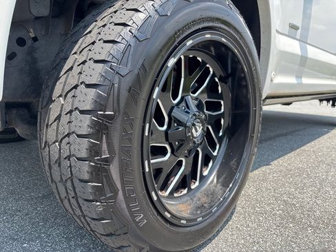 Used 2015 Ford F150 Platinum w/ Equipment Group 701A Luxury AWD/4WD image 9