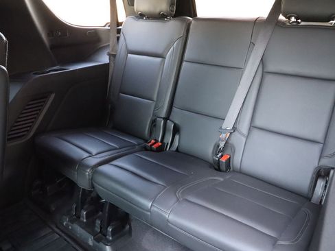 Used 2021 Chevrolet Tahoe LT w/ LT Signature Package RWD image 7