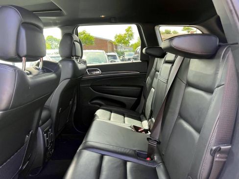 Certified 2022 Jeep Grand Cherokee Limited AWD/4WD image 13