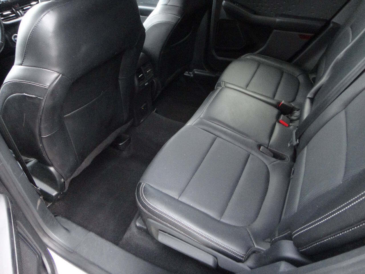 Used 2020 Ford Escape Titanium AWD/4WD image 13