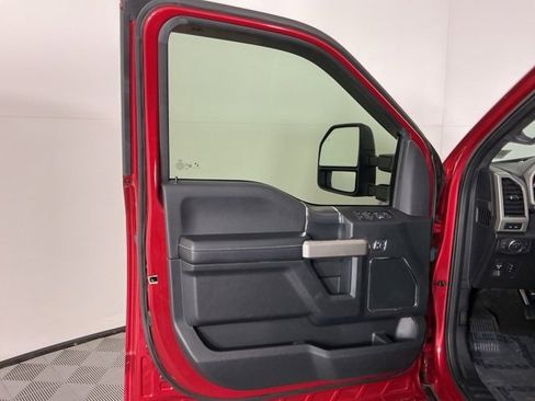 Used 2020 Ford F150 Lariat image 13