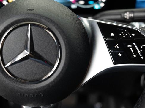 Certified 2026 Mercedes-Benz GLB 250 image 25