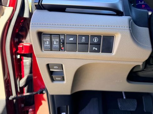 Used 2023 Honda Odyssey Touring image 31