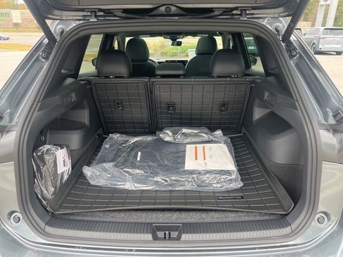 New 2026 Volkswagen Tiguan SE R-Line image 23