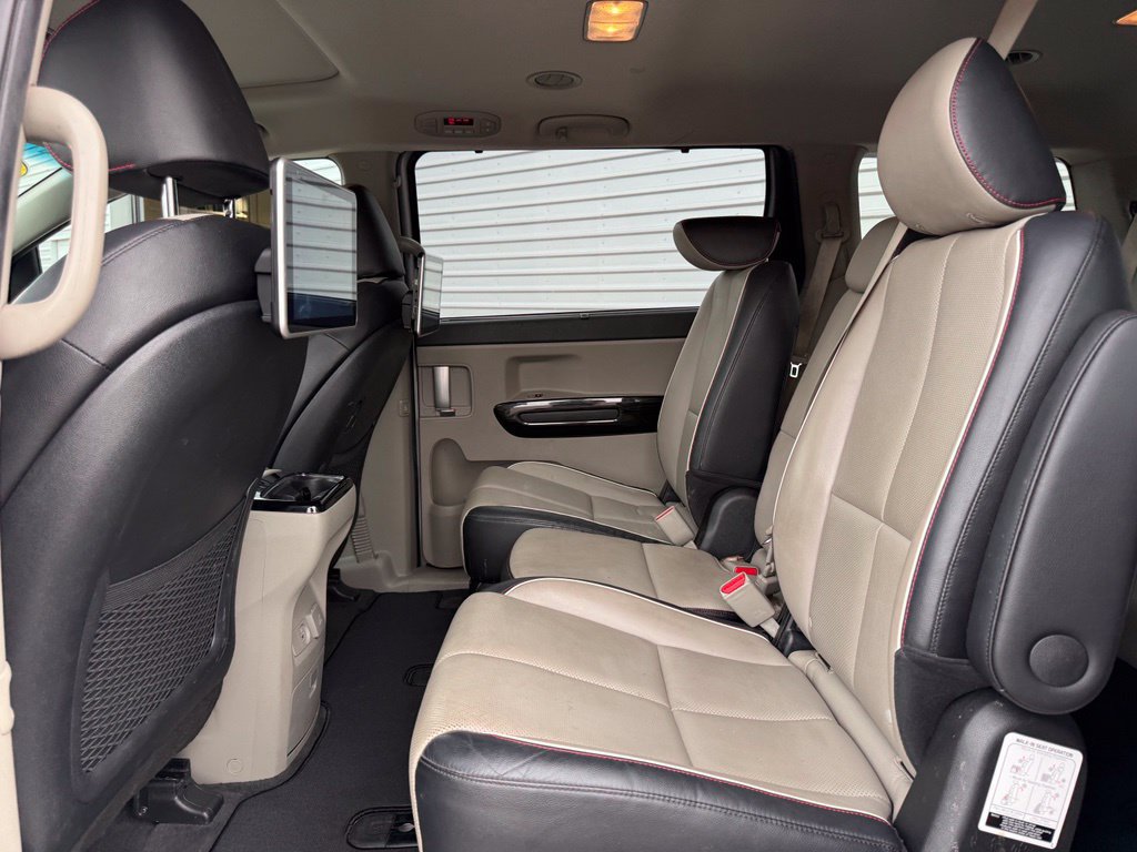 Used 2019 Kia Sedona EX w/ EX Premium Package FWD image 15