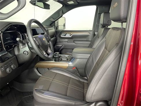 Used 2025 Chevrolet Silverado 1500 High Country w/ High Country Premium Package image 2