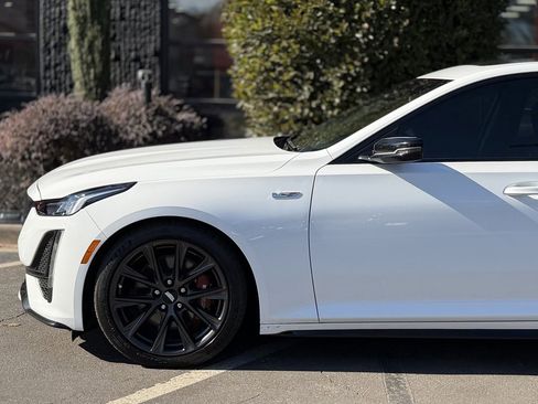 Used 2021 Cadillac CT5 V image 10