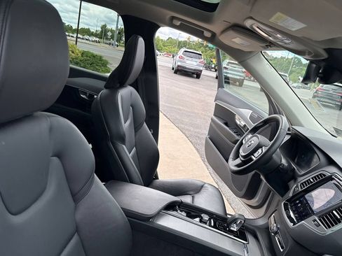 Used 2023 Volvo XC90 B5 Core w/ Protection Package Premier AWD/4WD image 31