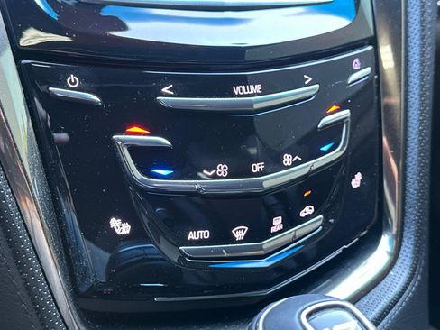Used 2018 Cadillac CTS V w/ Carbon Fiber Package RWD image 27