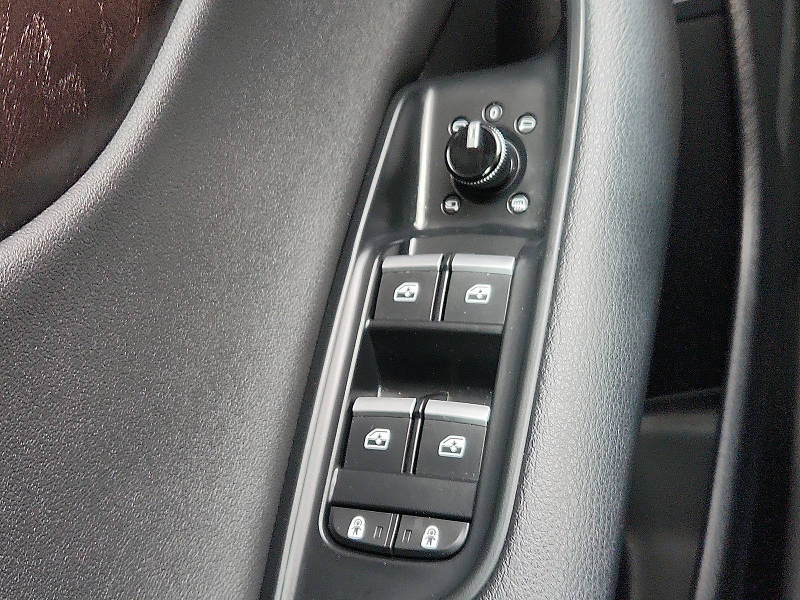 Used 2019 Audi Q8 Premium Plus w/ Premium Plus AWD/4WD image 23