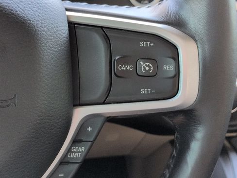 Used 2020 RAM 1500 Big Horn AWD/4WD image 25
