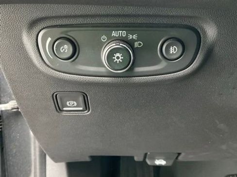 Used 2020 GMC Terrain SLT w/ Preferred Package FWD image 28