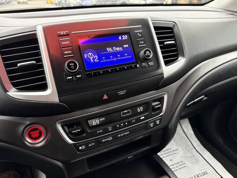 Used 2019 Honda Ridgeline Sport image 21