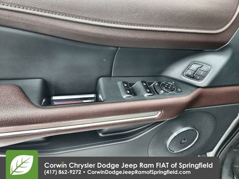 Used 2022 Ford Expedition Max Limited image 13