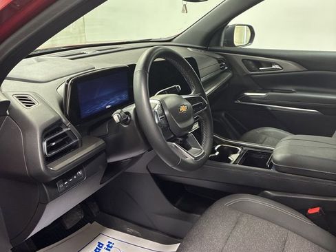 Used 2024 Chevrolet Traverse LT w/ LPO, Floor Liner Package AWD/4WD image 8