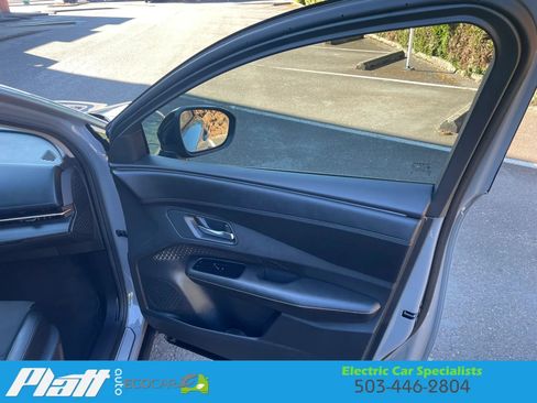 Used 2024 Nissan Ariya FWD image 44