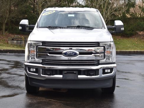 Used 2018 Ford F250 Lariat image 2