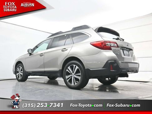 Used 2019 Subaru Outback 2.5i Limited AWD/4WD image 17