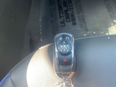 Used 2025 Buick Envista Sport Touring image 22